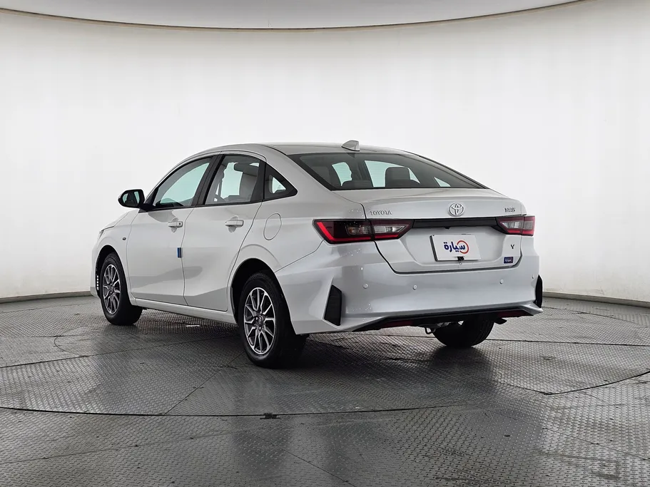 2024 Toyota Yaris  Y 