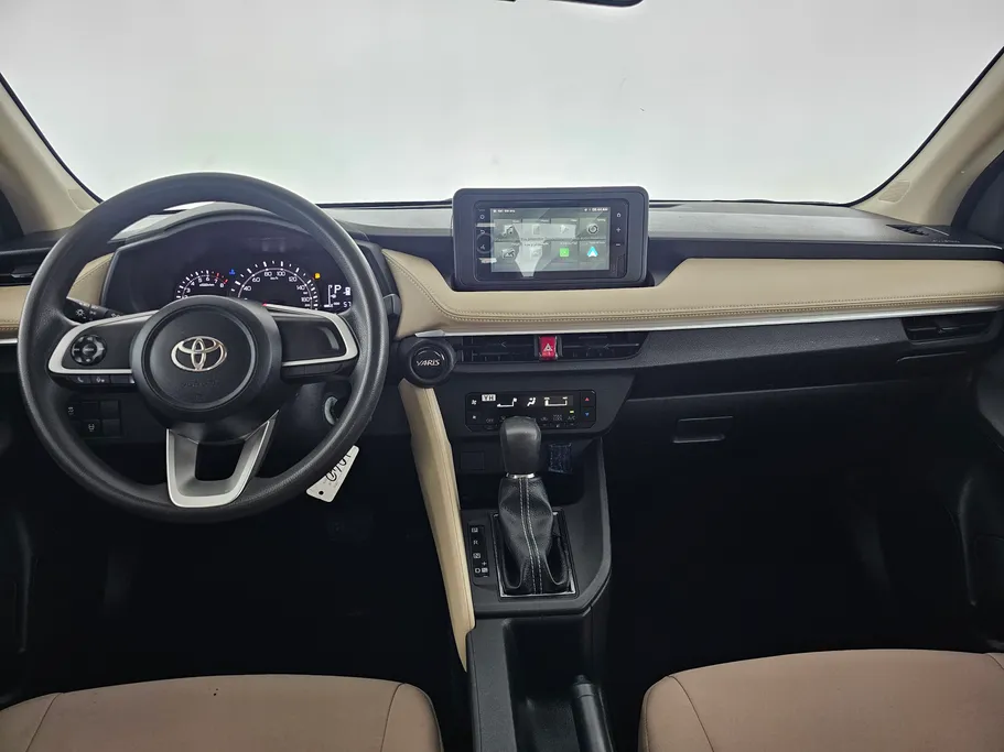 2024 Toyota Yaris  Y 