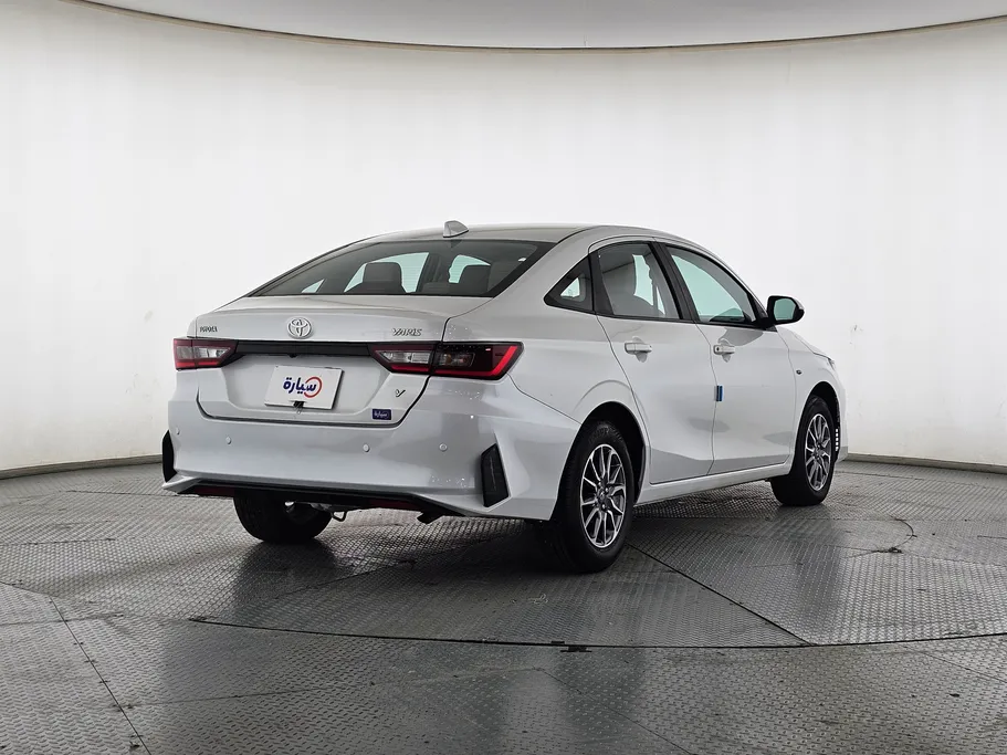 2024 Toyota Yaris  Y 