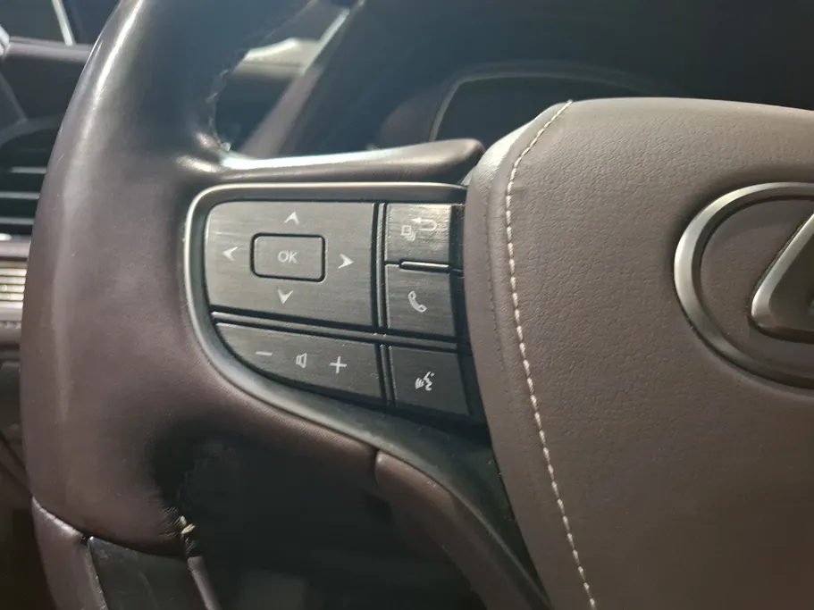 2018 Lexus LS 500 