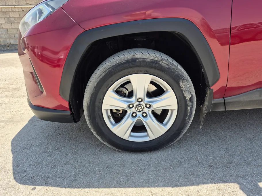 2021 تويوتا RAV4 LE HEV 