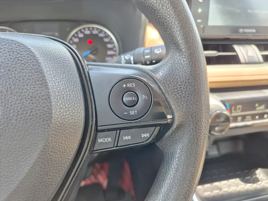 2021 تويوتا RAV4 LE HEV 