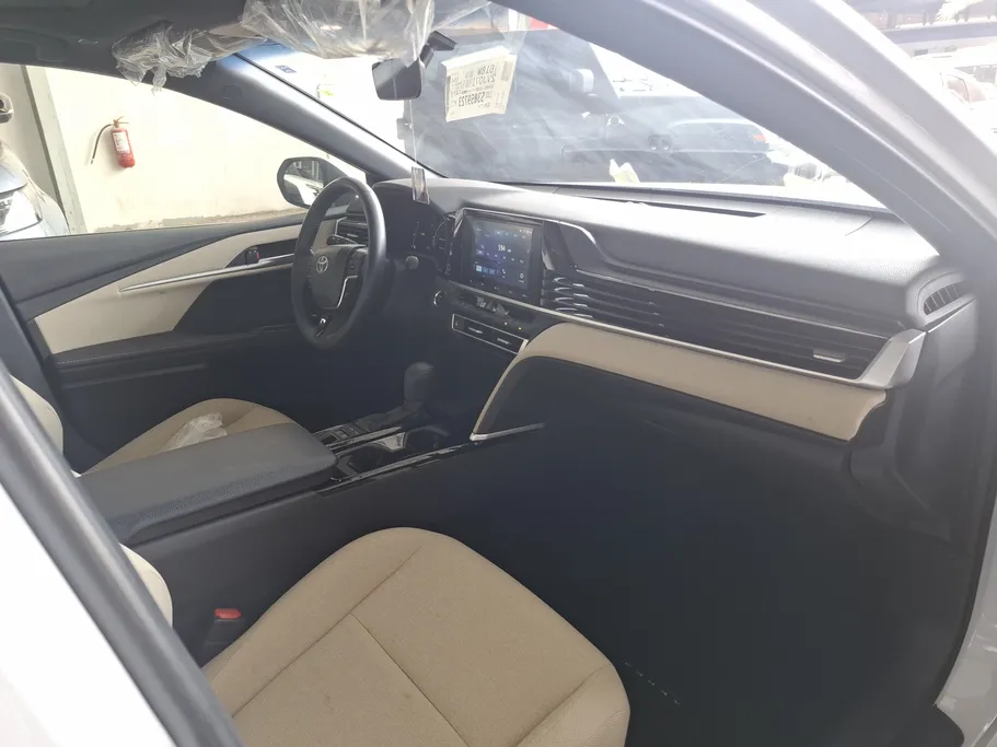تويوتا كامري E Plus HEV 2025 