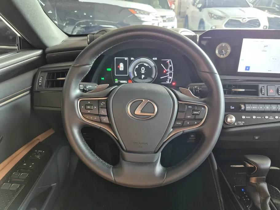 2025 Lexus ES 300 H 