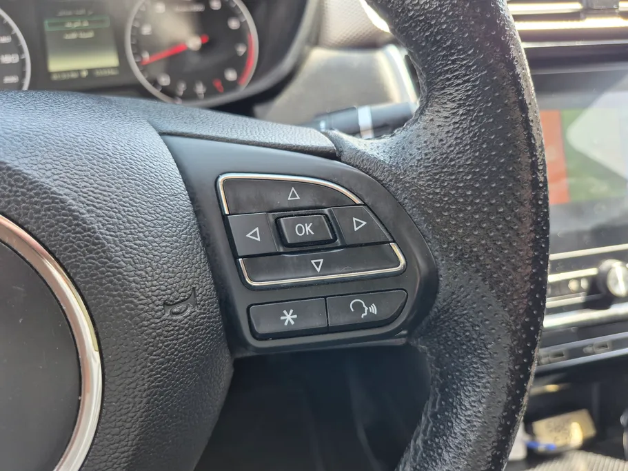 2022 MG 5 COM 