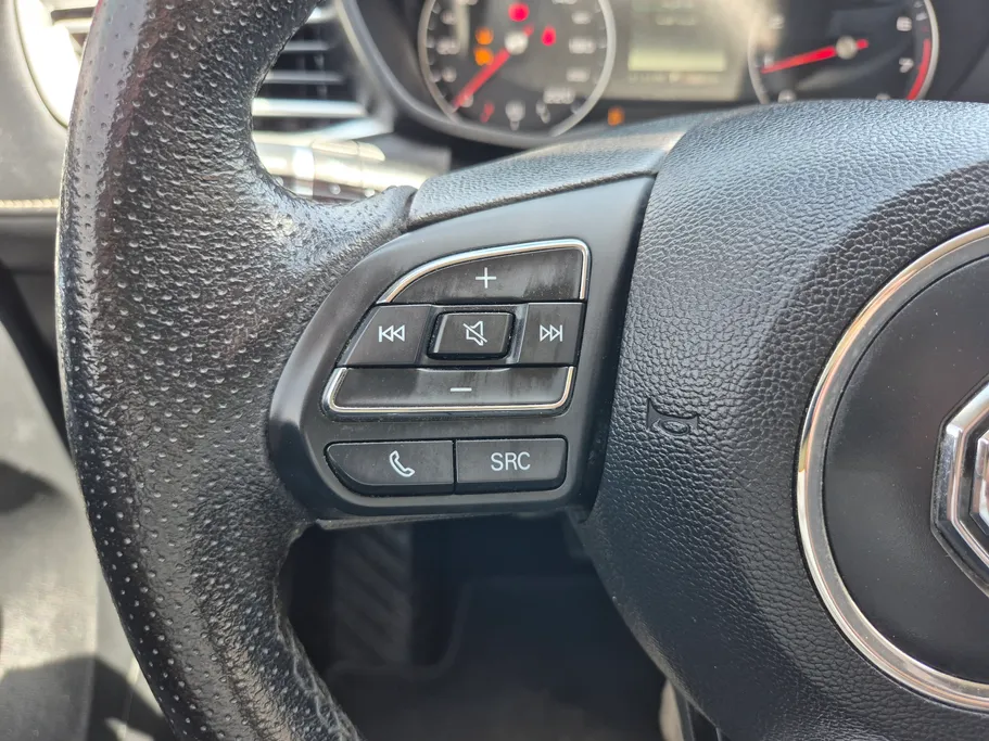 2022 MG 5 COM 
