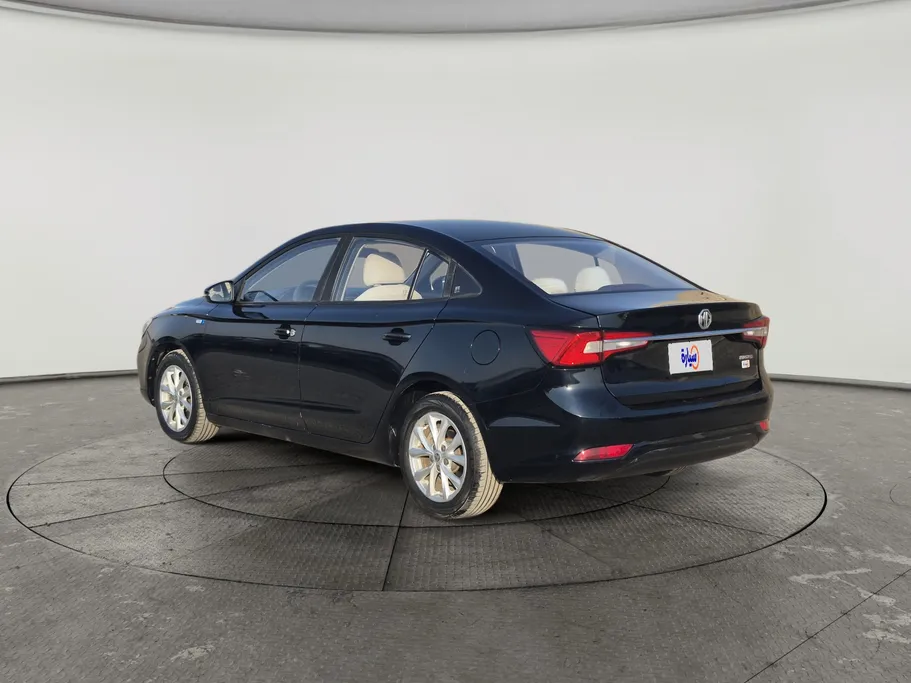 2022 MG 5 STD 
