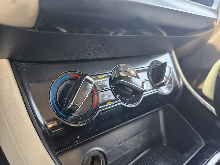 2022 MG 5 STD 