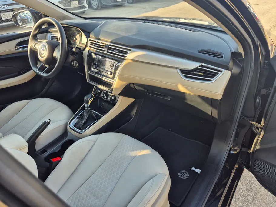2022 MG 5 STD 