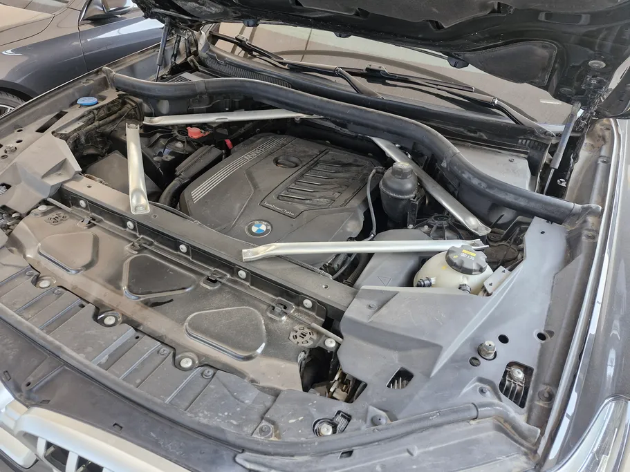 بي ام دبليو الفئة اكس 6 xDrive 40i 2021 