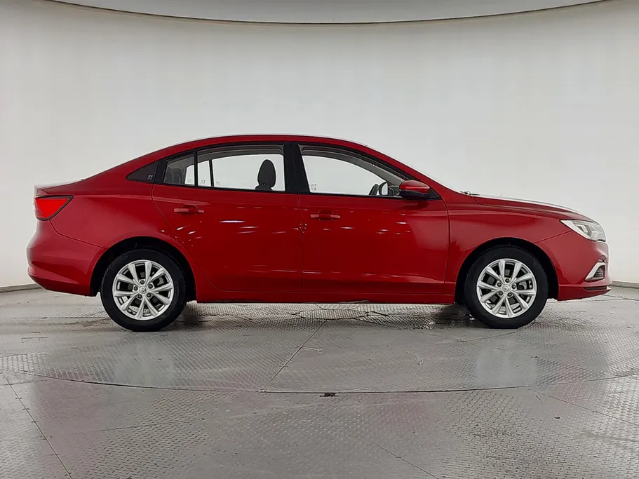 2022 MG 5 STD 