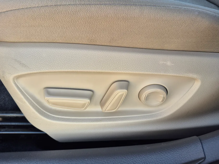 2023 Toyota Camry  GLE HEV  