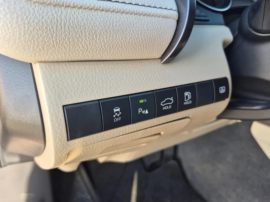 2023 Toyota Camry  GLE HEV  