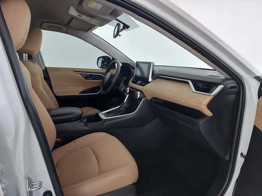 تويوتا راف فور LE 2023 