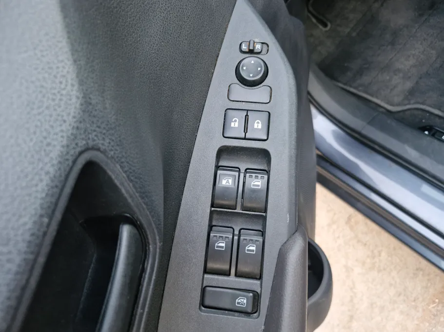 2024 Toyota Yaris  Y 
