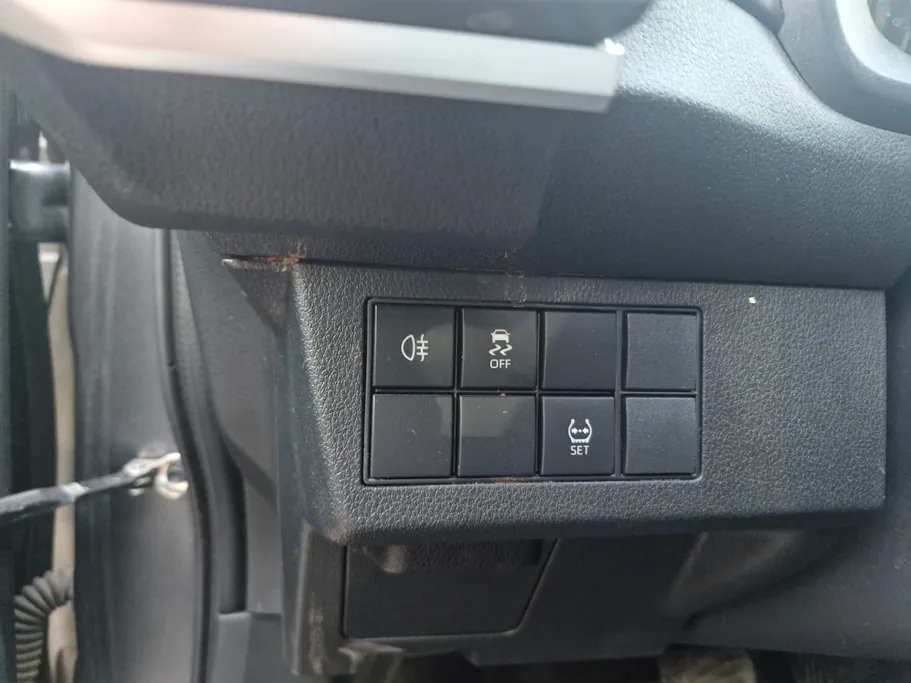 2024 Toyota Yaris  Y 