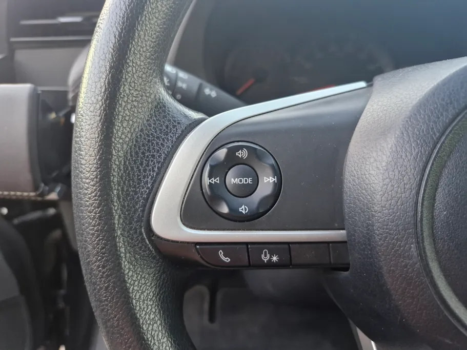 2024 Toyota Yaris  Y 