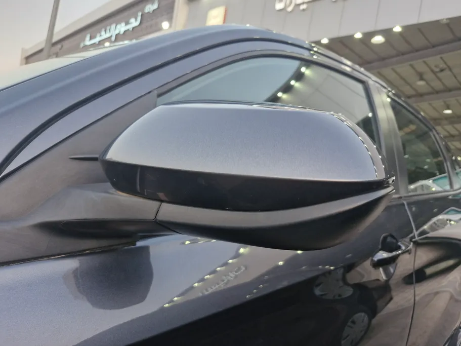 2024 Toyota Yaris  Y 