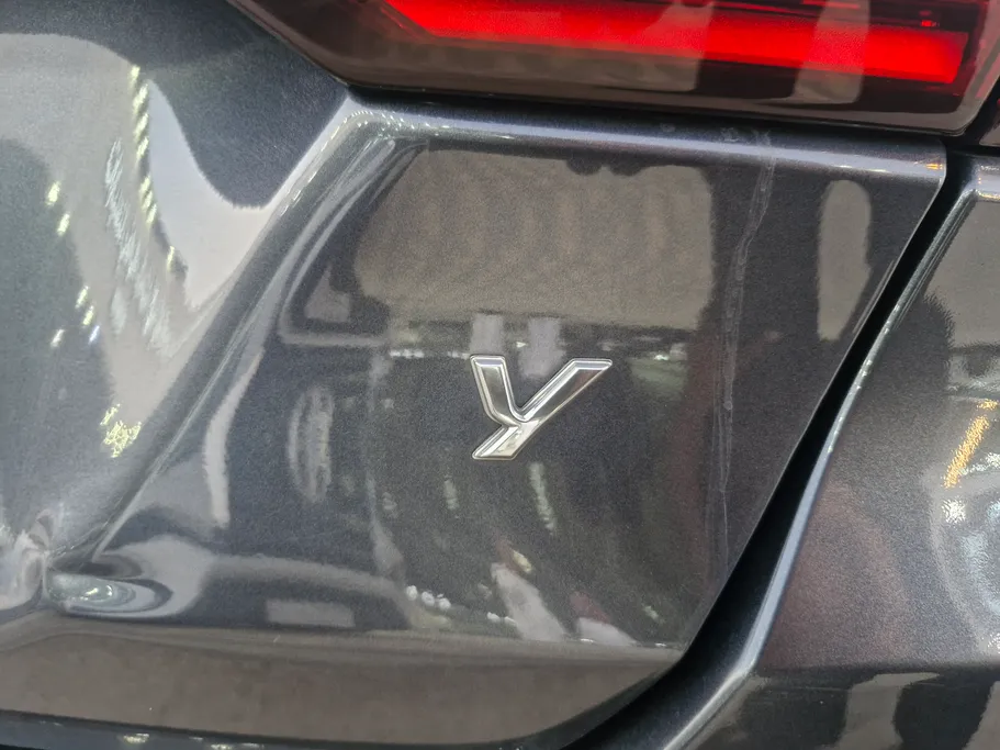 2024 Toyota Yaris  Y 