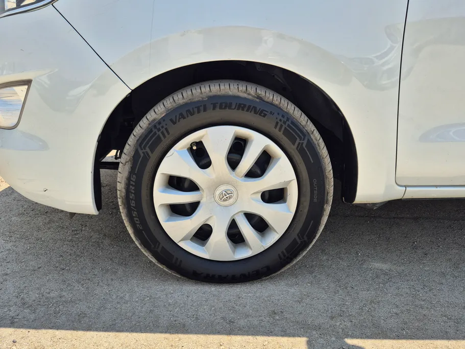 2023 Toyota Innova STD Diesel 