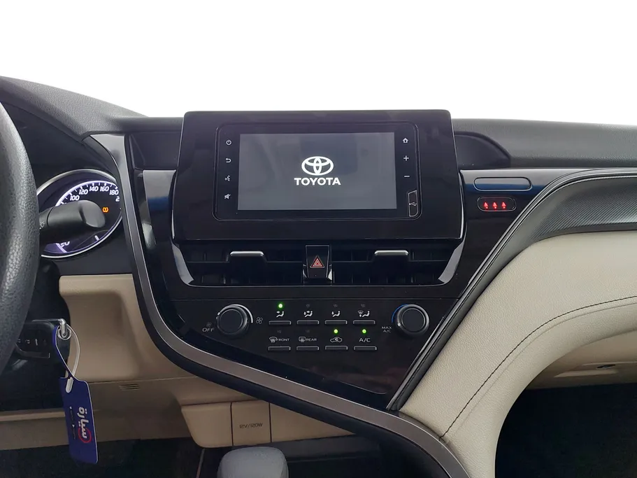 2022 Toyota Camry  LE 