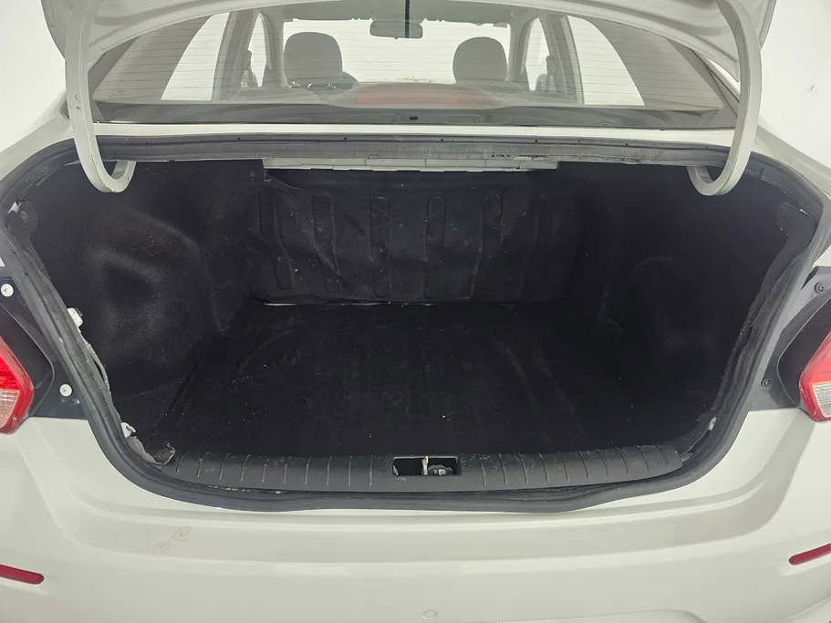 2022 Kia Pegas LX 