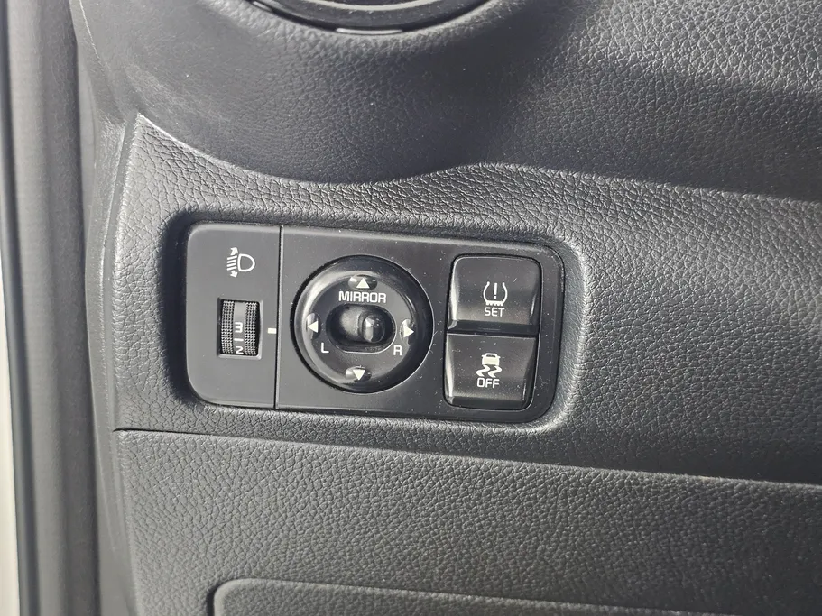 2022 Kia Pegas LX 