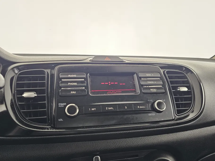 2022 Kia Pegas LX 