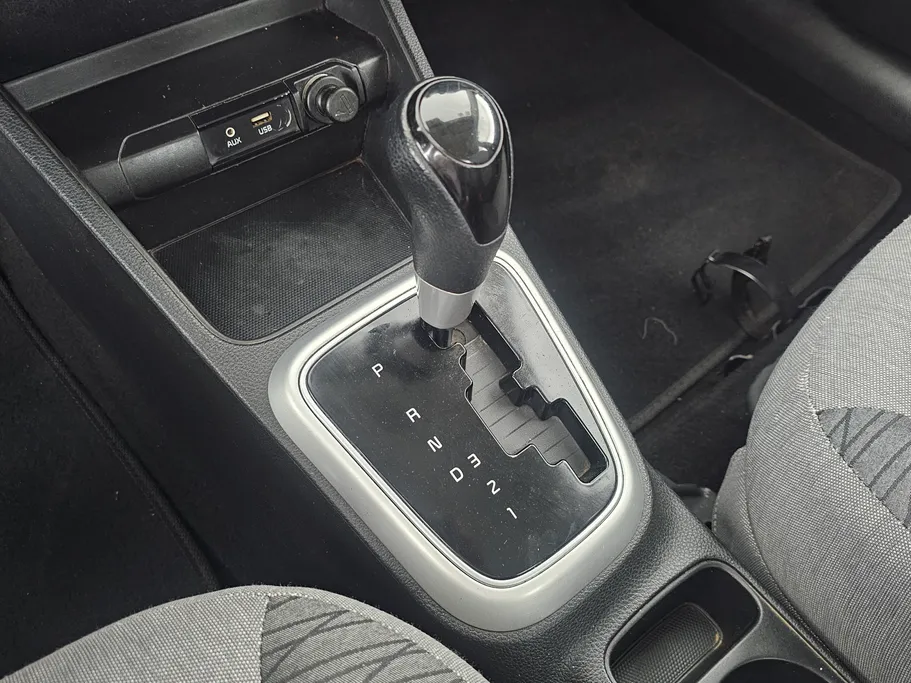 2022 Kia Pegas LX 