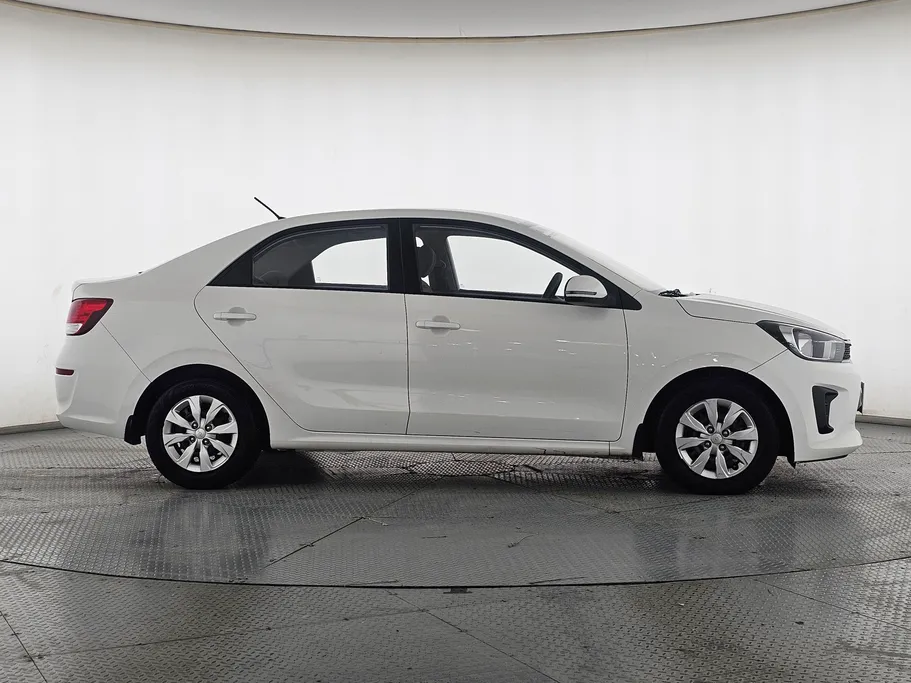 2022 Kia Pegas LX 
