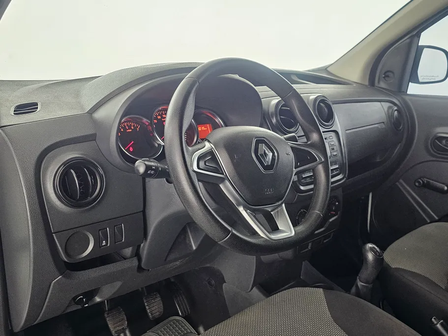 2021 Renault Docker Van بضاعة 