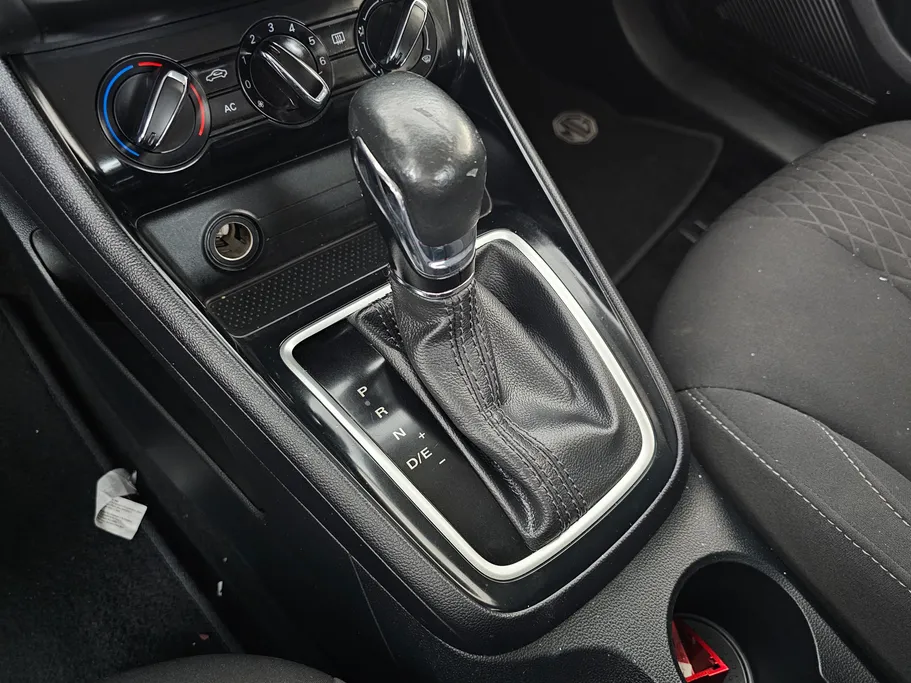 2022 MG 5 STD 