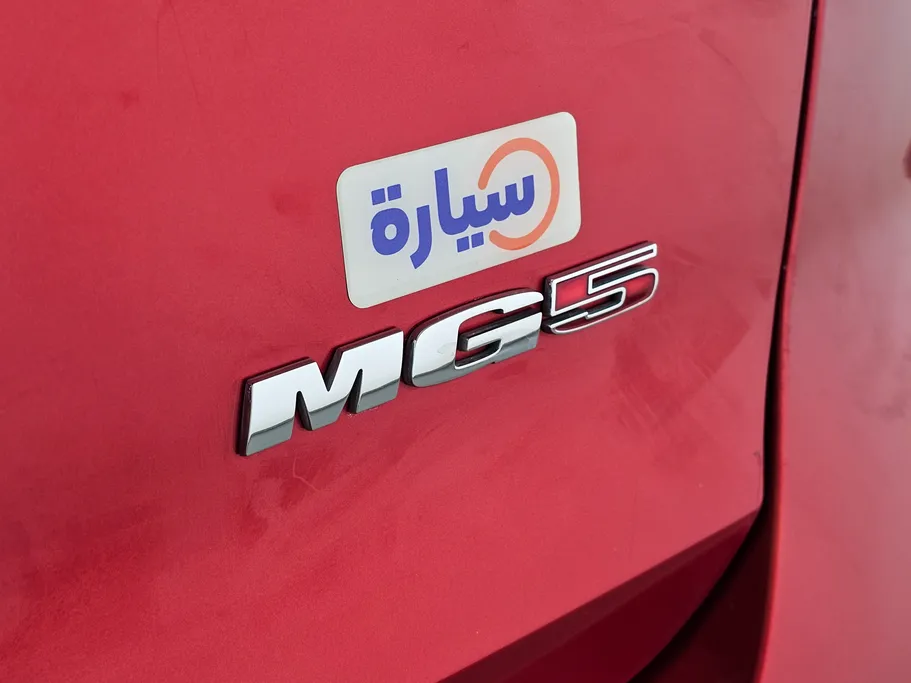 2022 MG 5 STD 