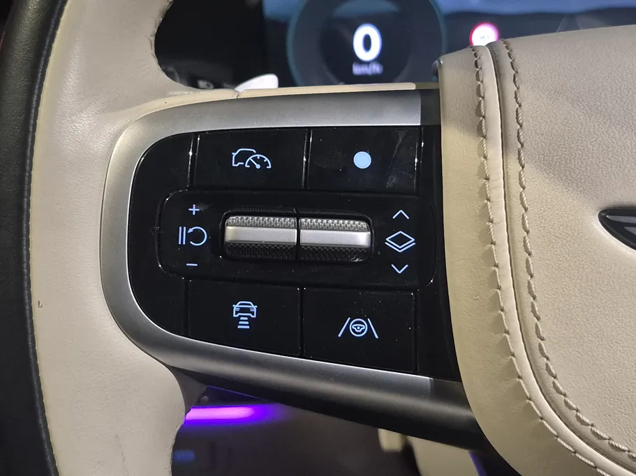 2025 Genesis GV80 Royal 
