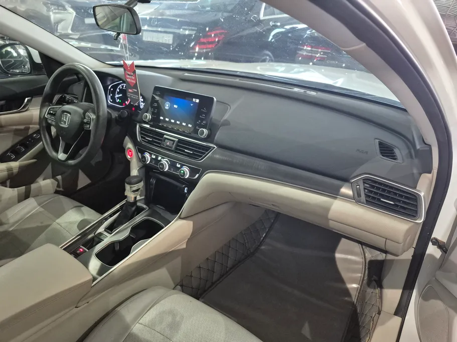 2020 Honda Accord LX 