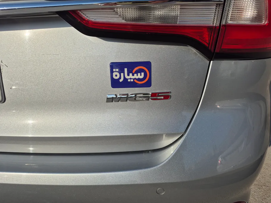 ام جي 5 COM 2022 