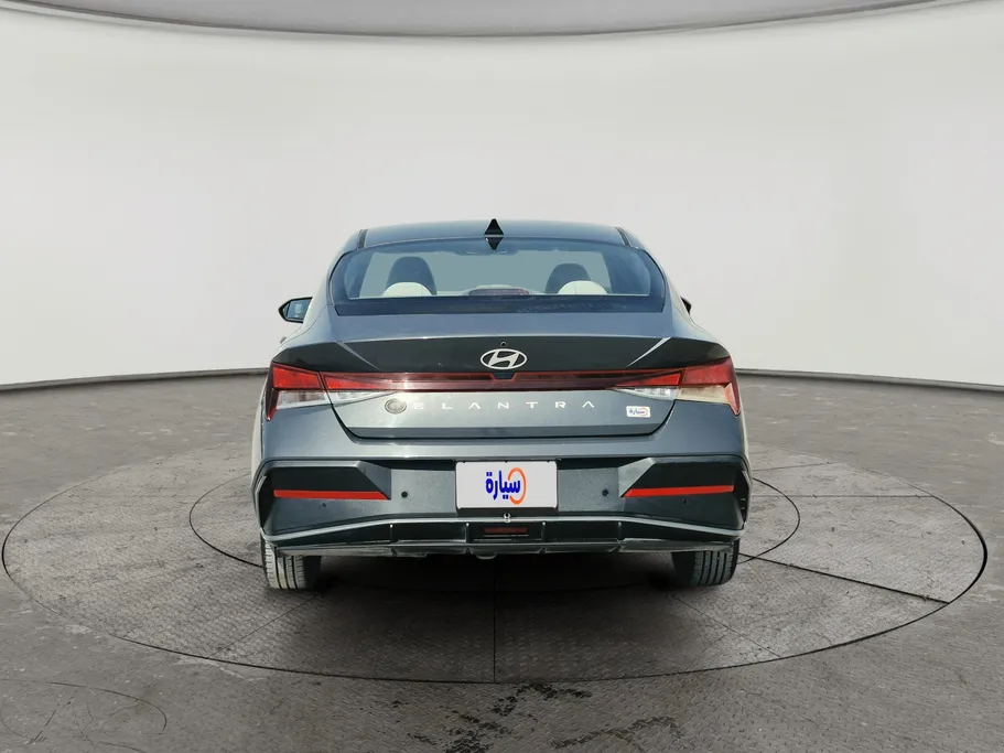 2024 Hyundai Elantra Smart 
