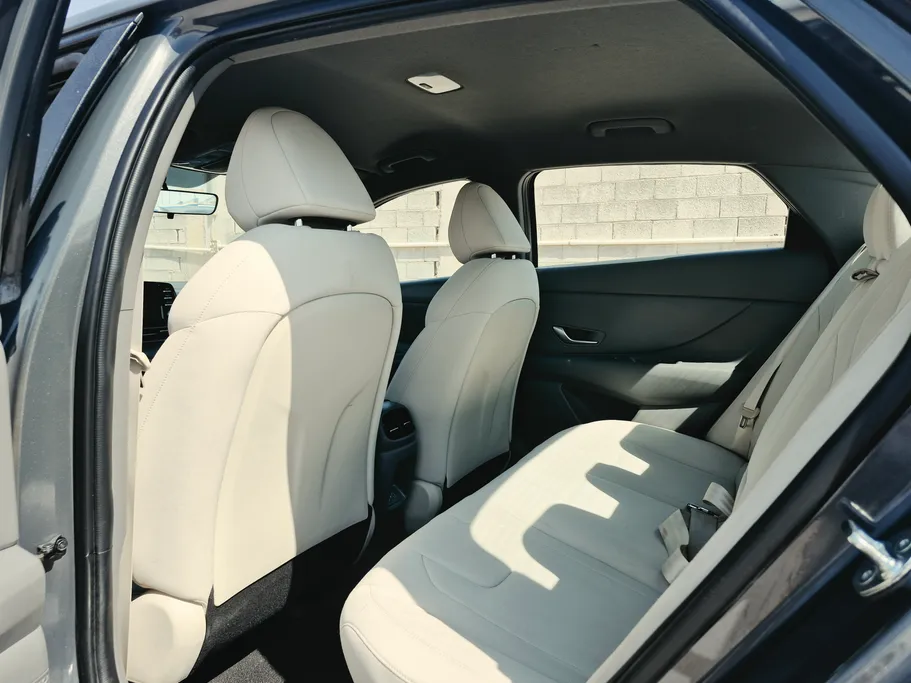 2024 Hyundai Elantra Smart 