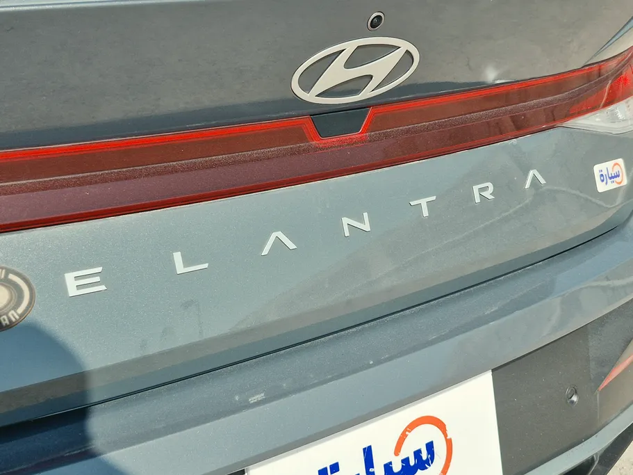 2024 Hyundai Elantra Smart 