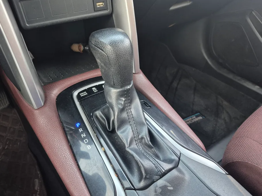 2022 Toyota Corolla Cross XLE HEV 