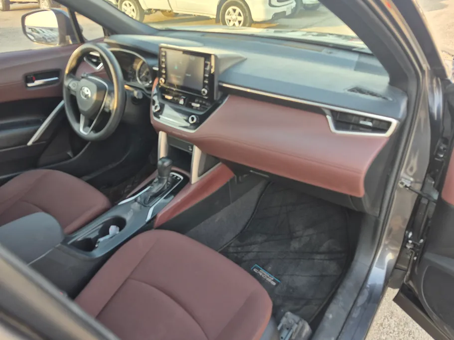 2022 Toyota Corolla Cross XLE HEV 