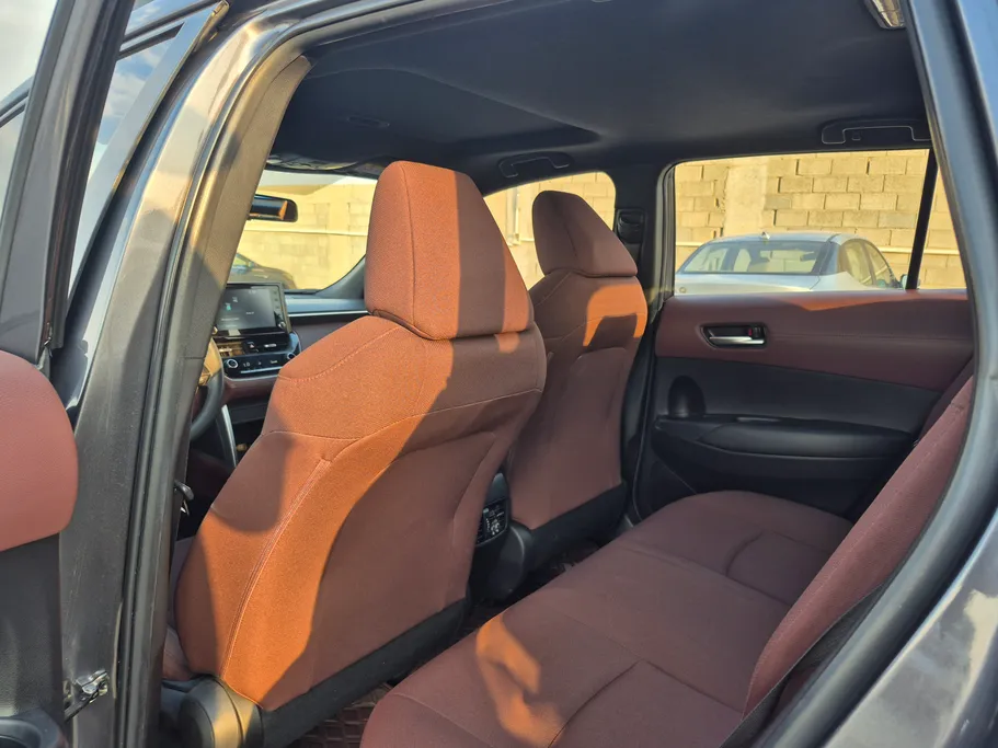 2022 Toyota Corolla Cross XLE HEV 