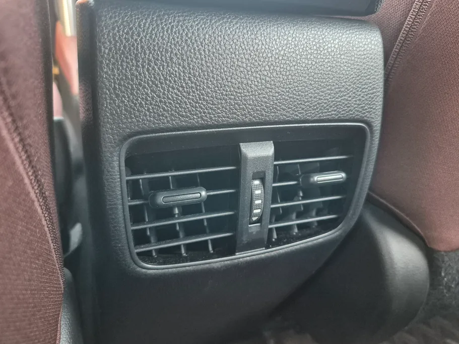 2022 Toyota Corolla Cross XLE HEV 