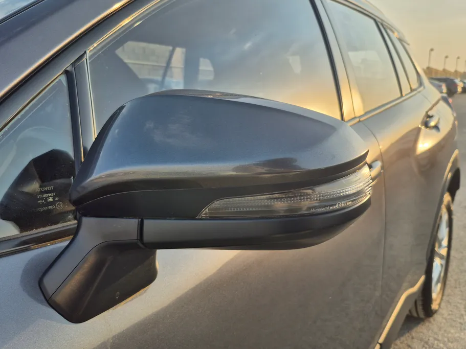 2022 Toyota Corolla Cross XLE HEV 