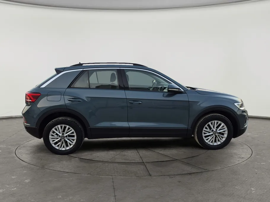 2024 Volkswagen T Roc Life 
