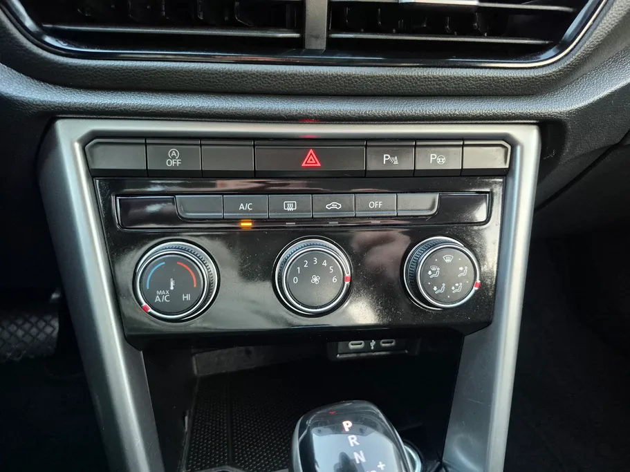 2024 Volkswagen T Roc Life 