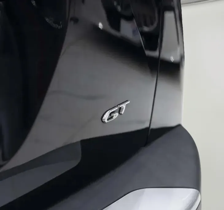 2023 Peugeot 2008 GT 