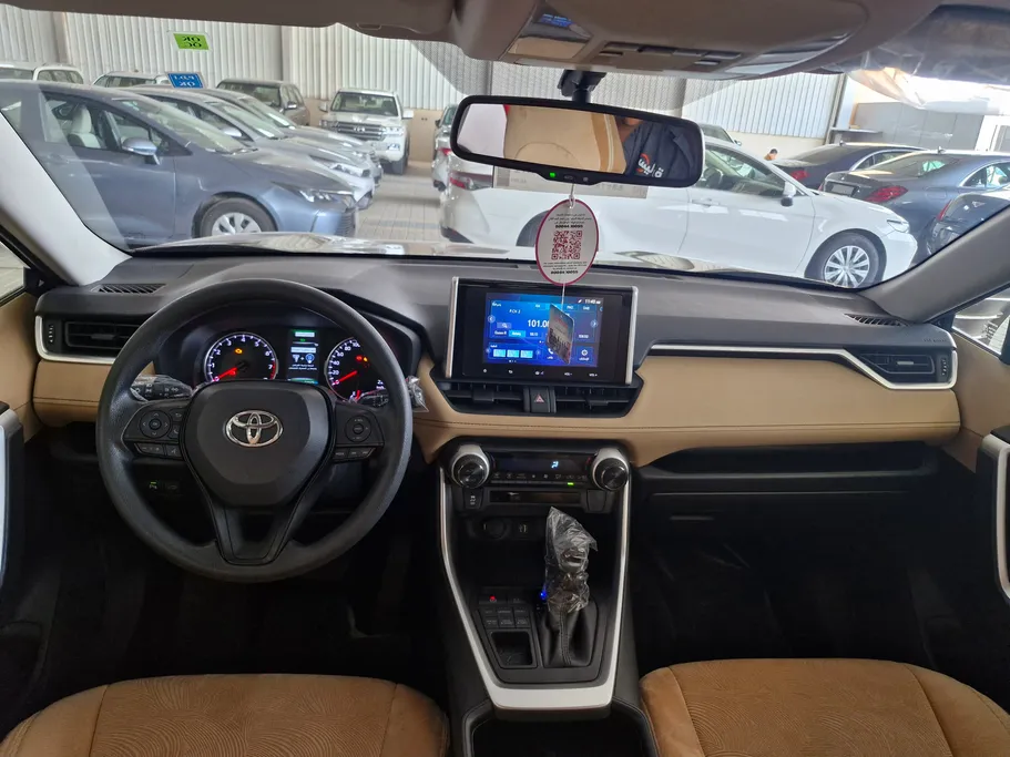 تويوتا راف فور XLE 2025 