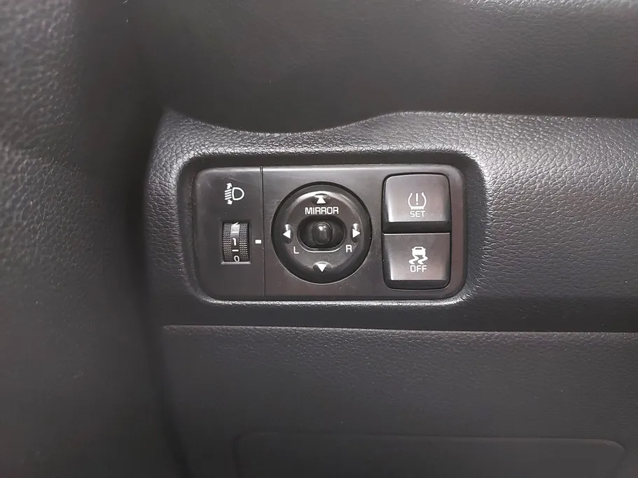 2022 Kia Pegas LX 