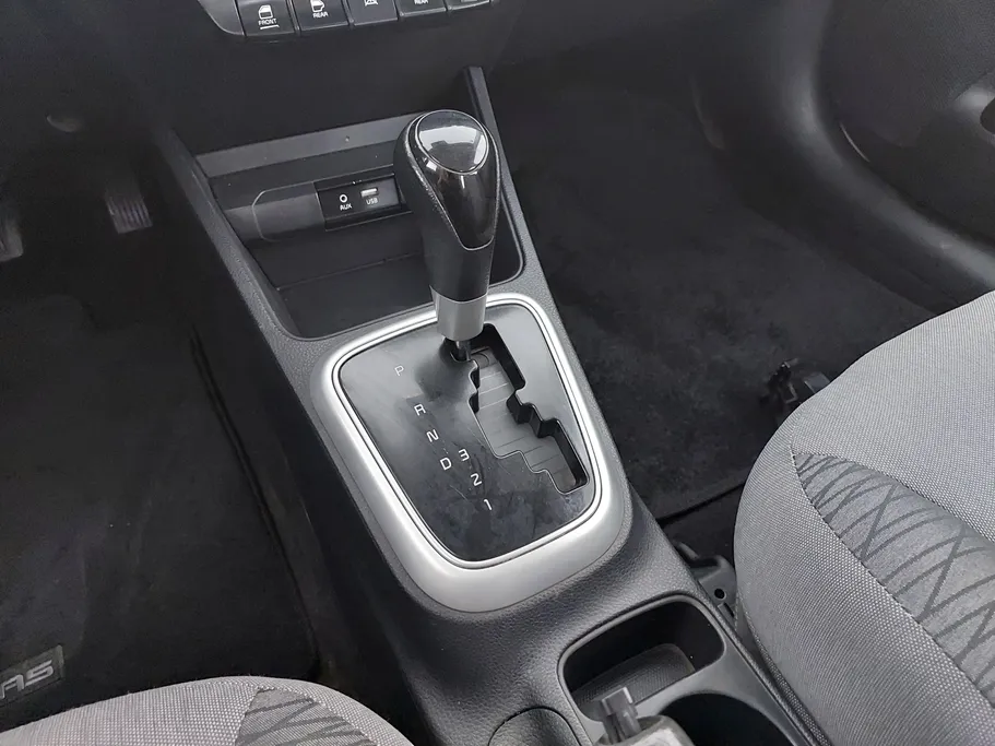 2022 Kia Pegas LX 